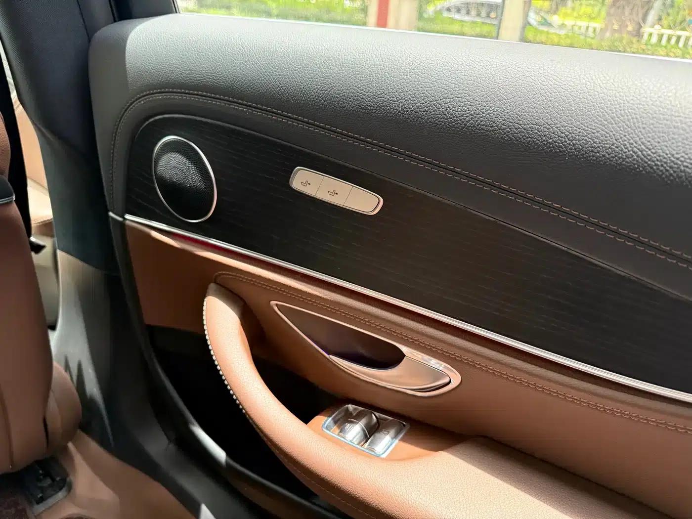 Mercedes-Benz E-Class PHEV 2022 E 350 e L Plug-in Hybrid Sports Sedan — миниатюра 19