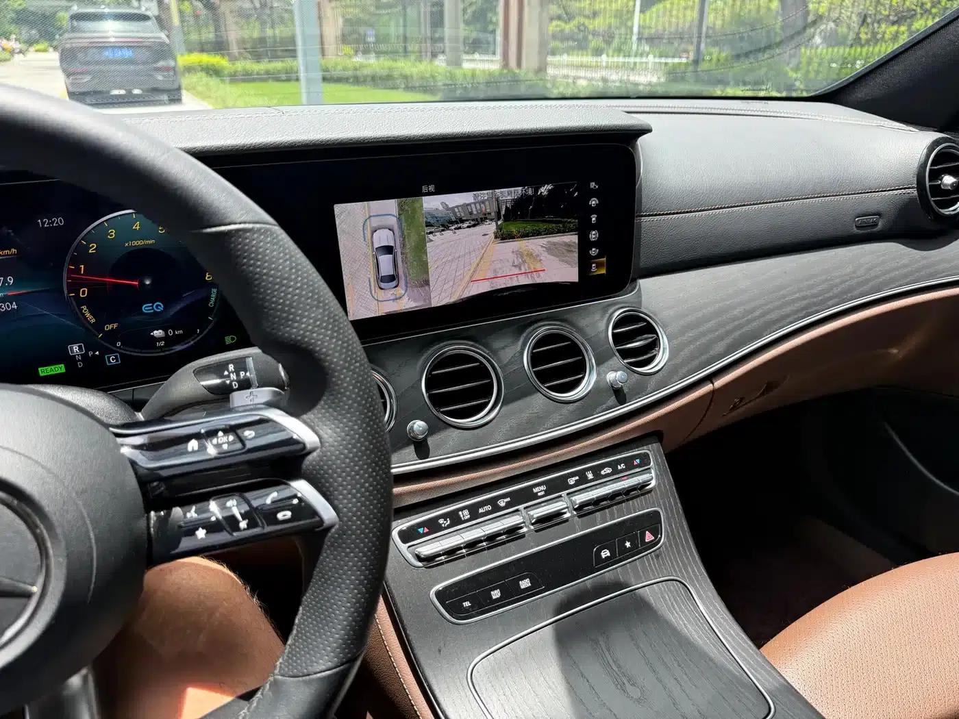 Mercedes-Benz E-Class PHEV 2022 E 350 e L Plug-in Hybrid Sports Sedan — миниатюра 25