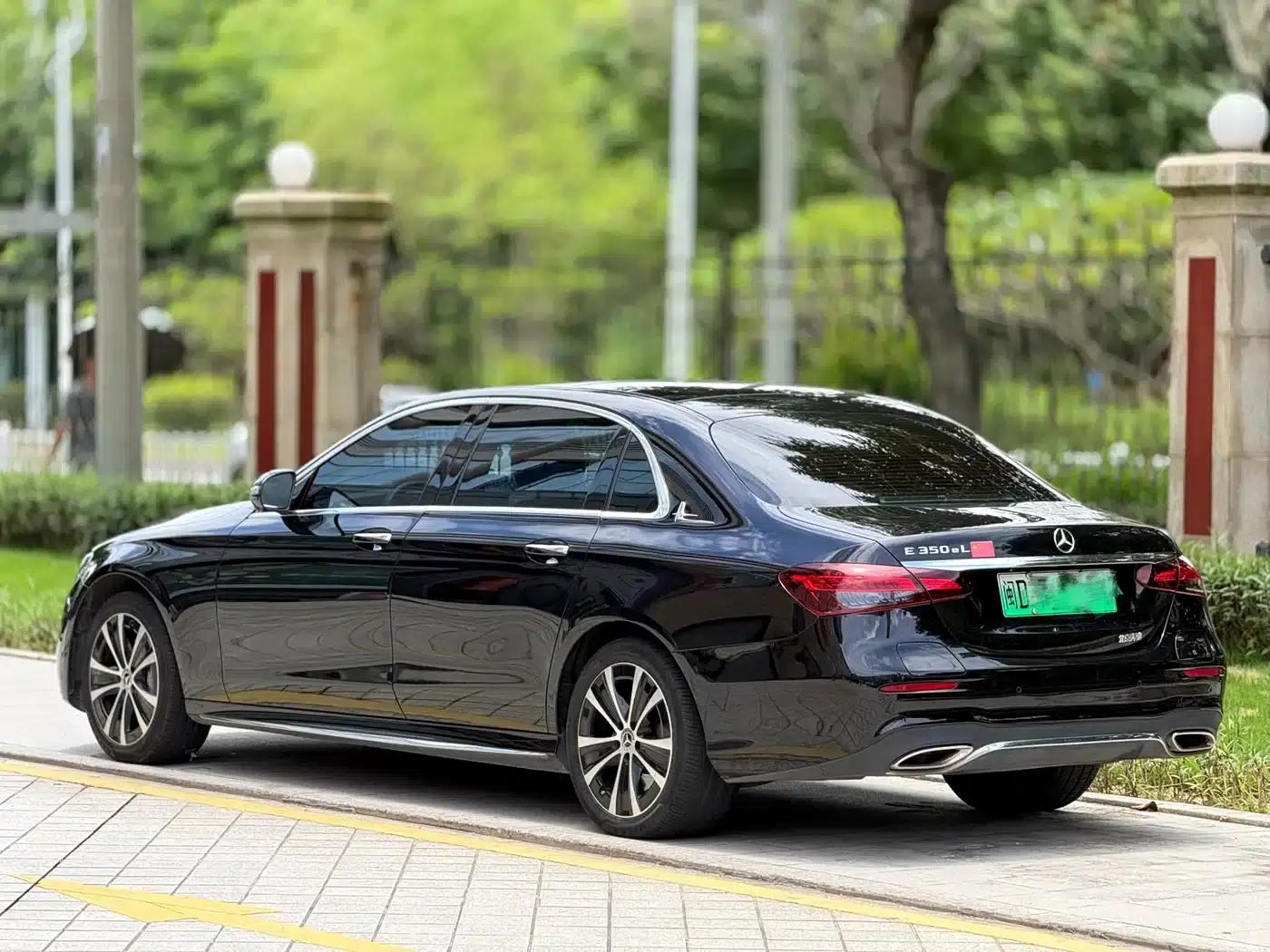 Mercedes-Benz E-Class PHEV 2022 E 350 e L Plug-in Hybrid Sports Sedan — миниатюра 6