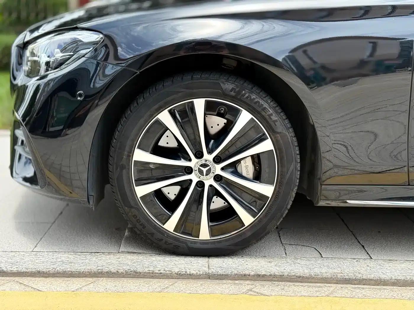 Mercedes-Benz E-Class PHEV 2022 E 350 e L Plug-in Hybrid Sports Sedan — миниатюра 8