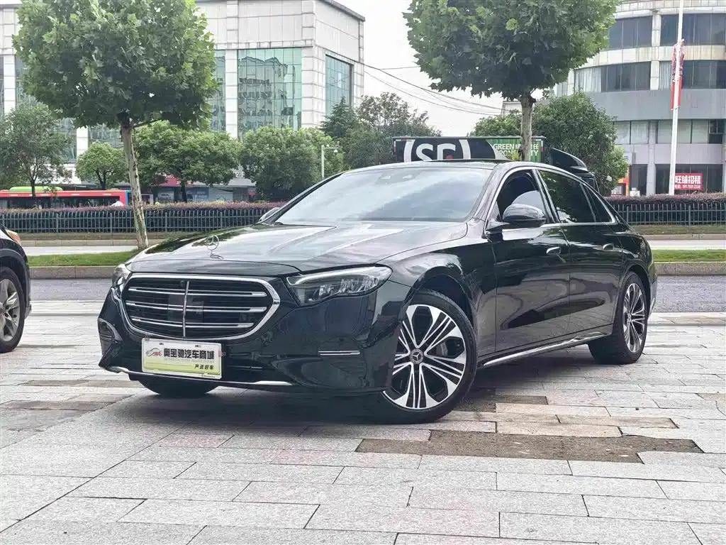 Mercedes-Benz E-Class PHEV 2024 E 350 e L Plug-in Hybrid Sedan — миниатюра 1