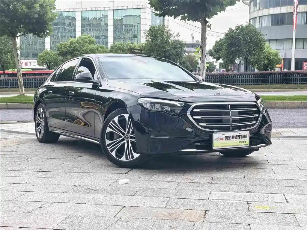 Mercedes-Benz E-Class PHEV 2024 E 350 e L Plug-in Hybrid Sedan — миниатюра 3