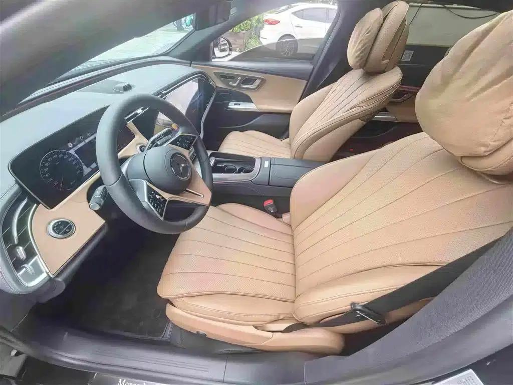 Mercedes-Benz E-Class PHEV 2024 E 350 e L Plug-in Hybrid Sedan — миниатюра 4