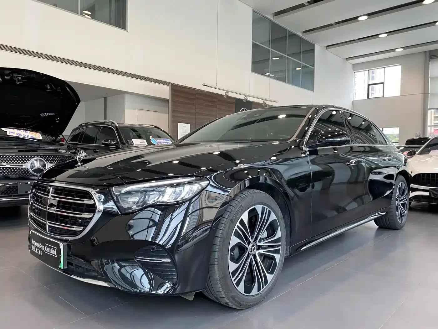 Mercedes-Benz E-Class PHEV 2024 E 350 e L Plug-in Hybrid Sports Sedan — миниатюра 1