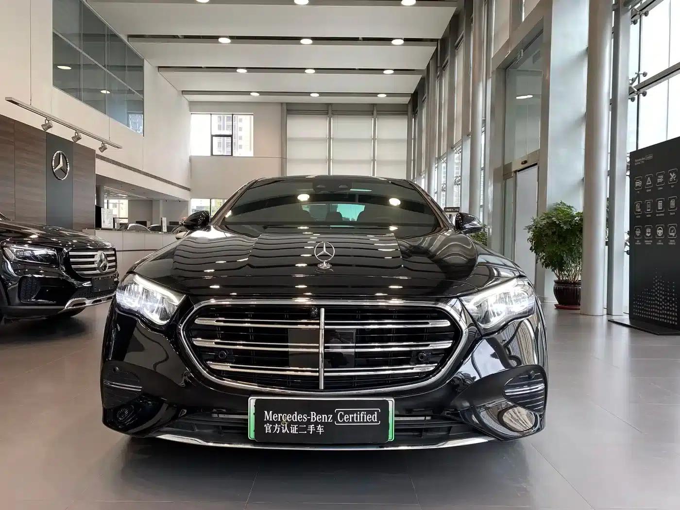 Mercedes-Benz E-Class PHEV 2024 E 350 e L Plug-in Hybrid Sports Sedan — миниатюра 2