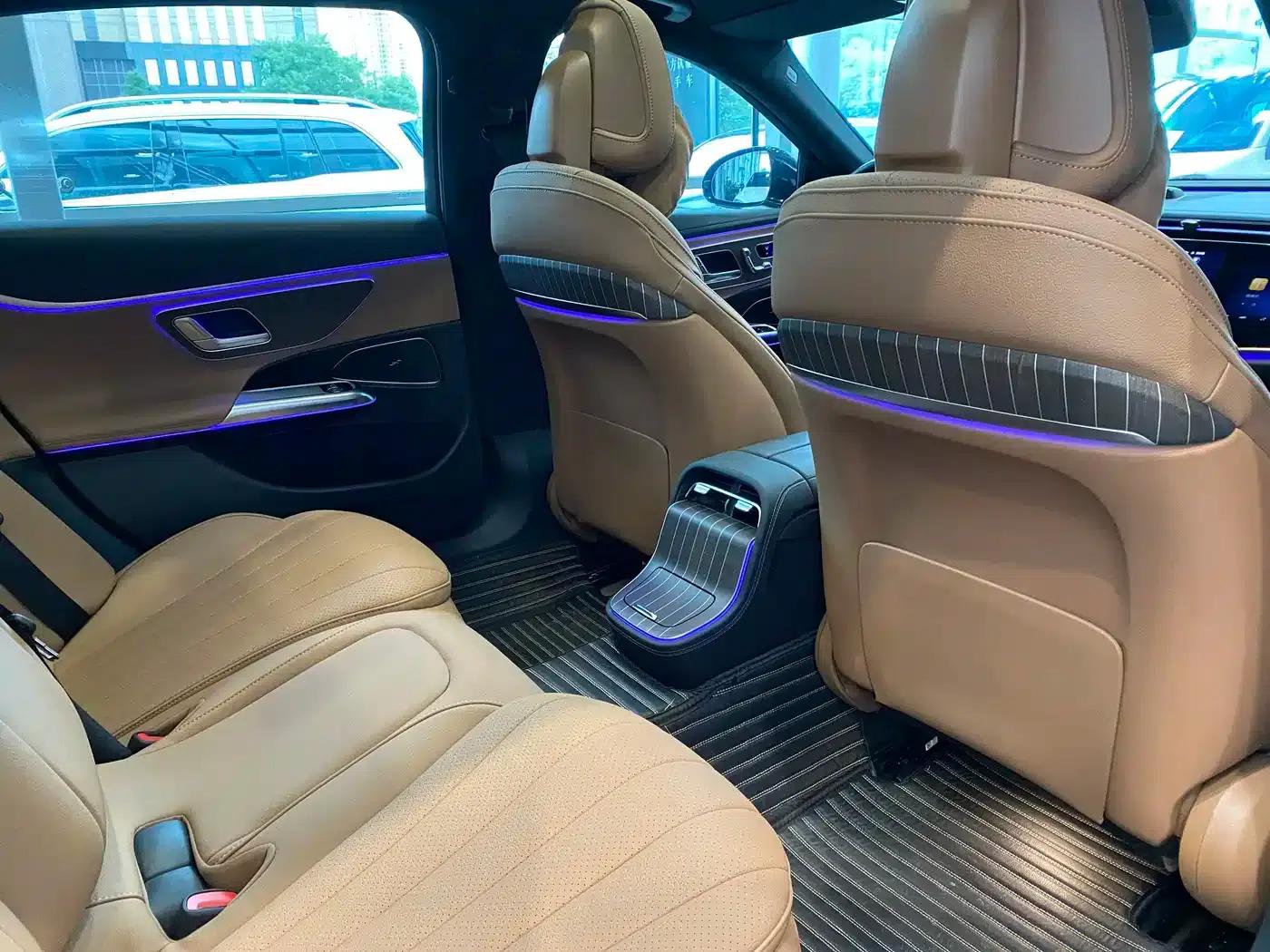 Mercedes-Benz E-Class PHEV 2024 E 350 e L Plug-in Hybrid Sports Sedan — миниатюра 11
