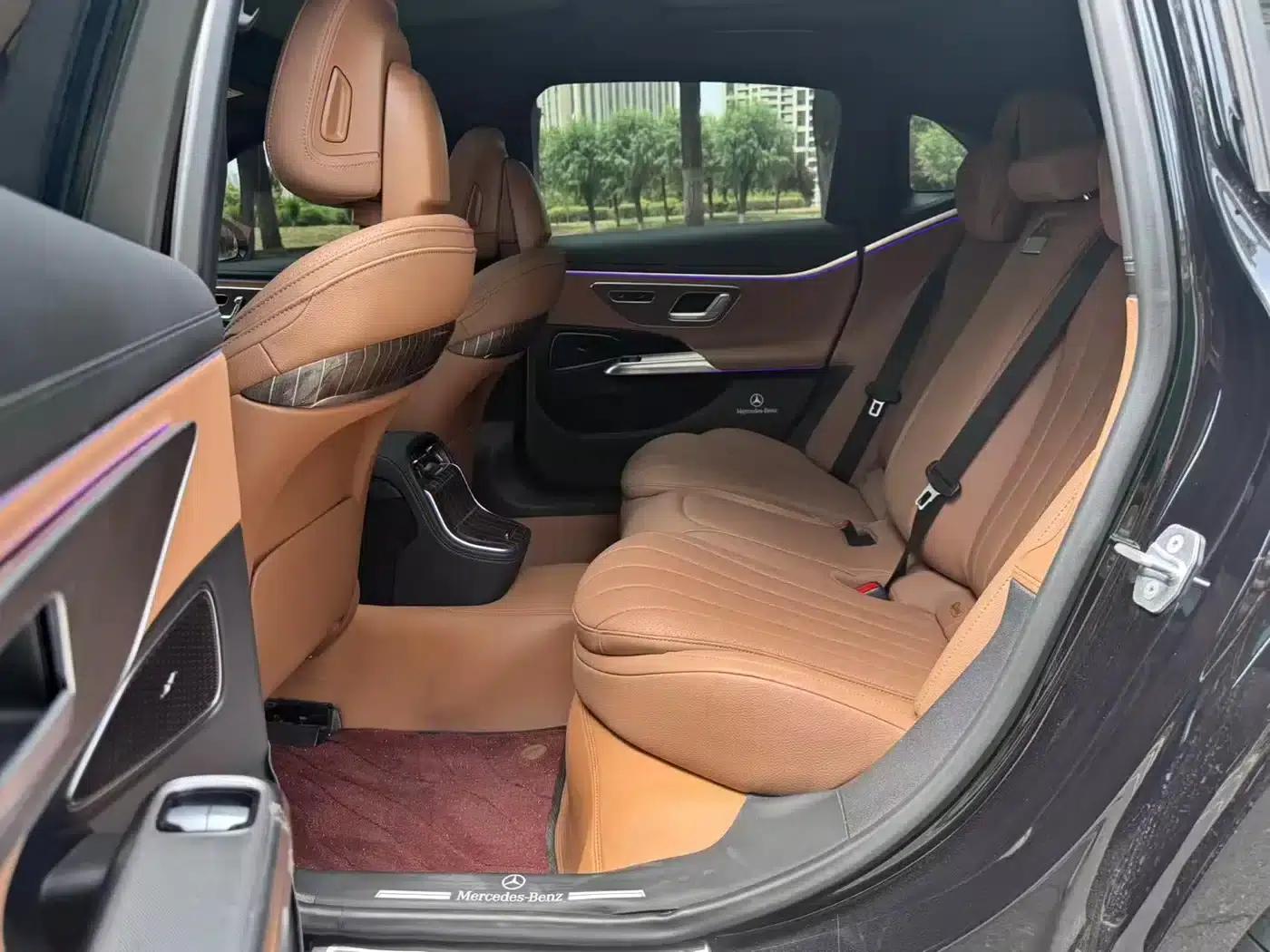 Mercedes-Benz E-Class PHEV 2024 E 350 e L Plug-in Hybrid Sedan — миниатюра 5