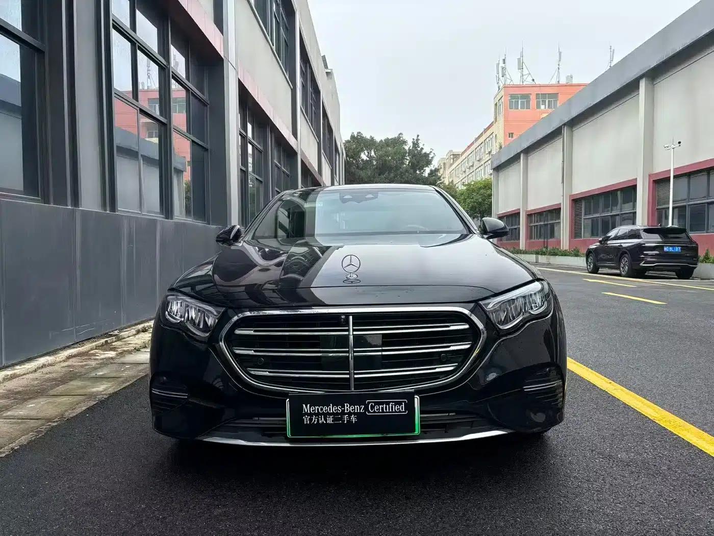 Mercedes-Benz E-Class PHEV 2024 E 350 e L Plug-in Hybrid Sedan — миниатюра 2