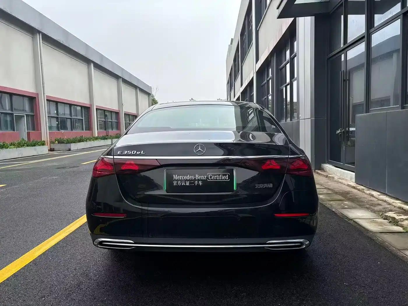 Mercedes-Benz E-Class PHEV 2024 E 350 e L Plug-in Hybrid Sedan — миниатюра 5