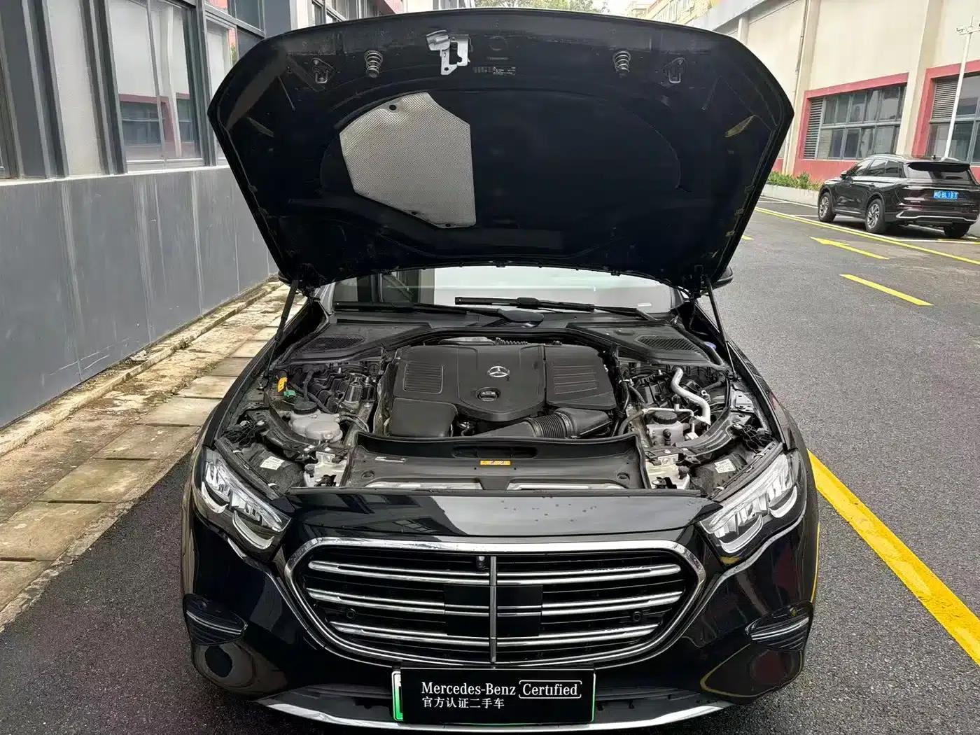 Mercedes-Benz E-Class PHEV 2024 E 350 e L Plug-in Hybrid Sedan — миниатюра 7