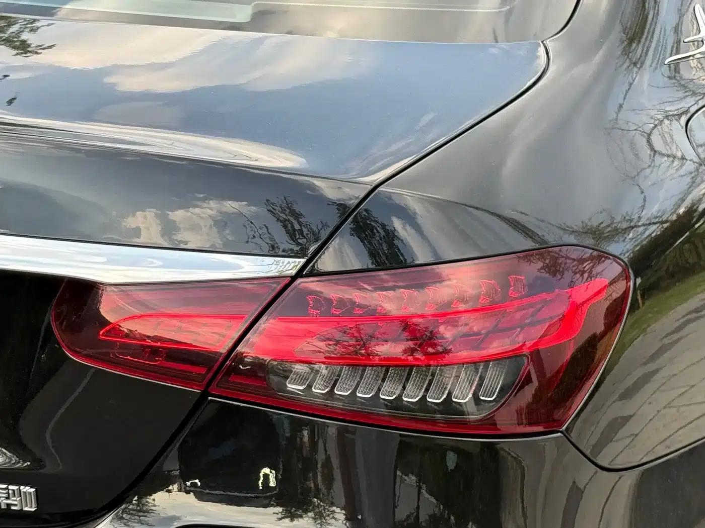 Mercedes-Benz E-Class PHEV 2022 Facelift E 350 e L Plug-in Hybrid Sedan — миниатюра 18