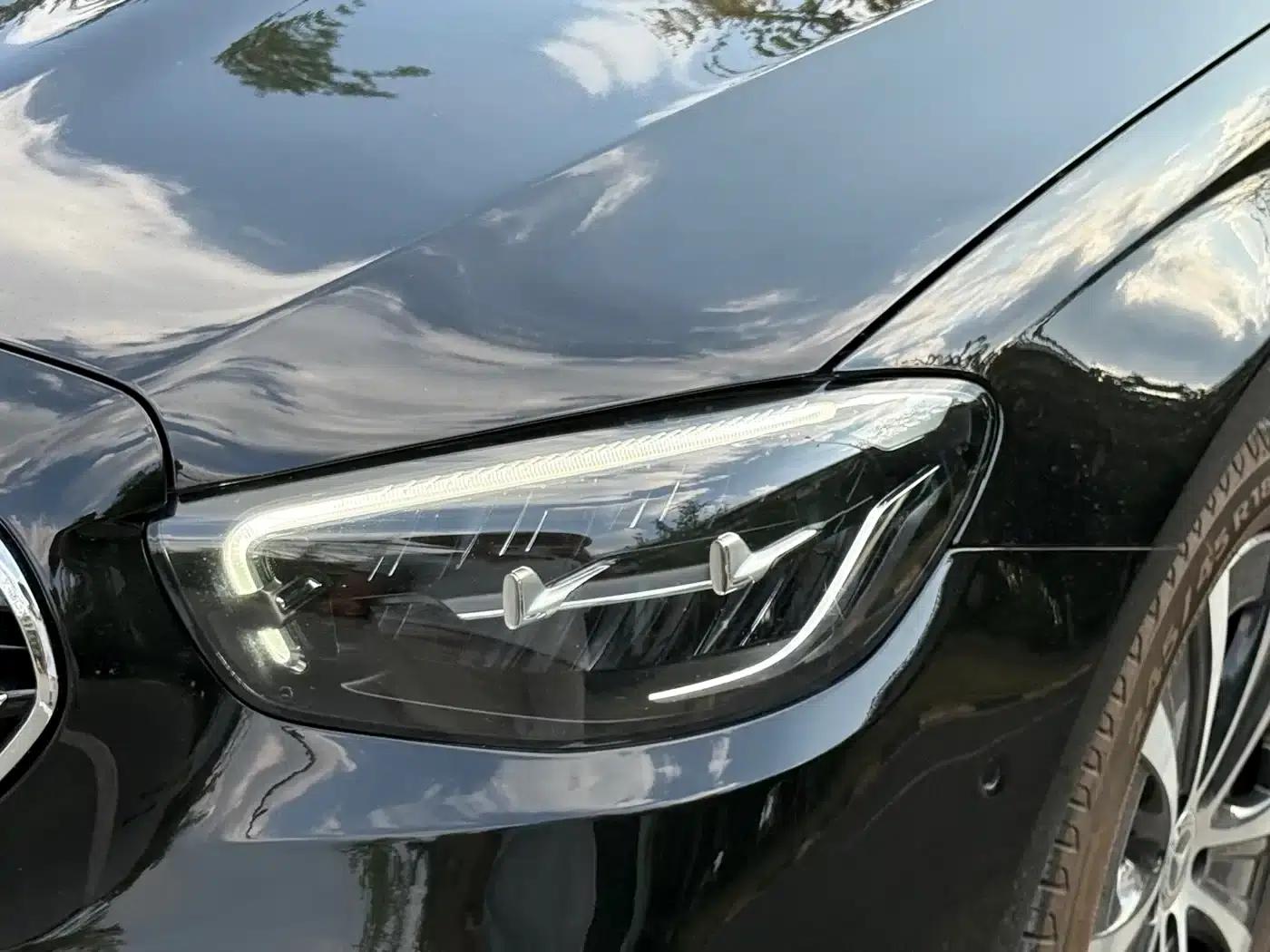 Mercedes-Benz E-Class PHEV 2022 Facelift E 350 e L Plug-in Hybrid Sedan — миниатюра 7