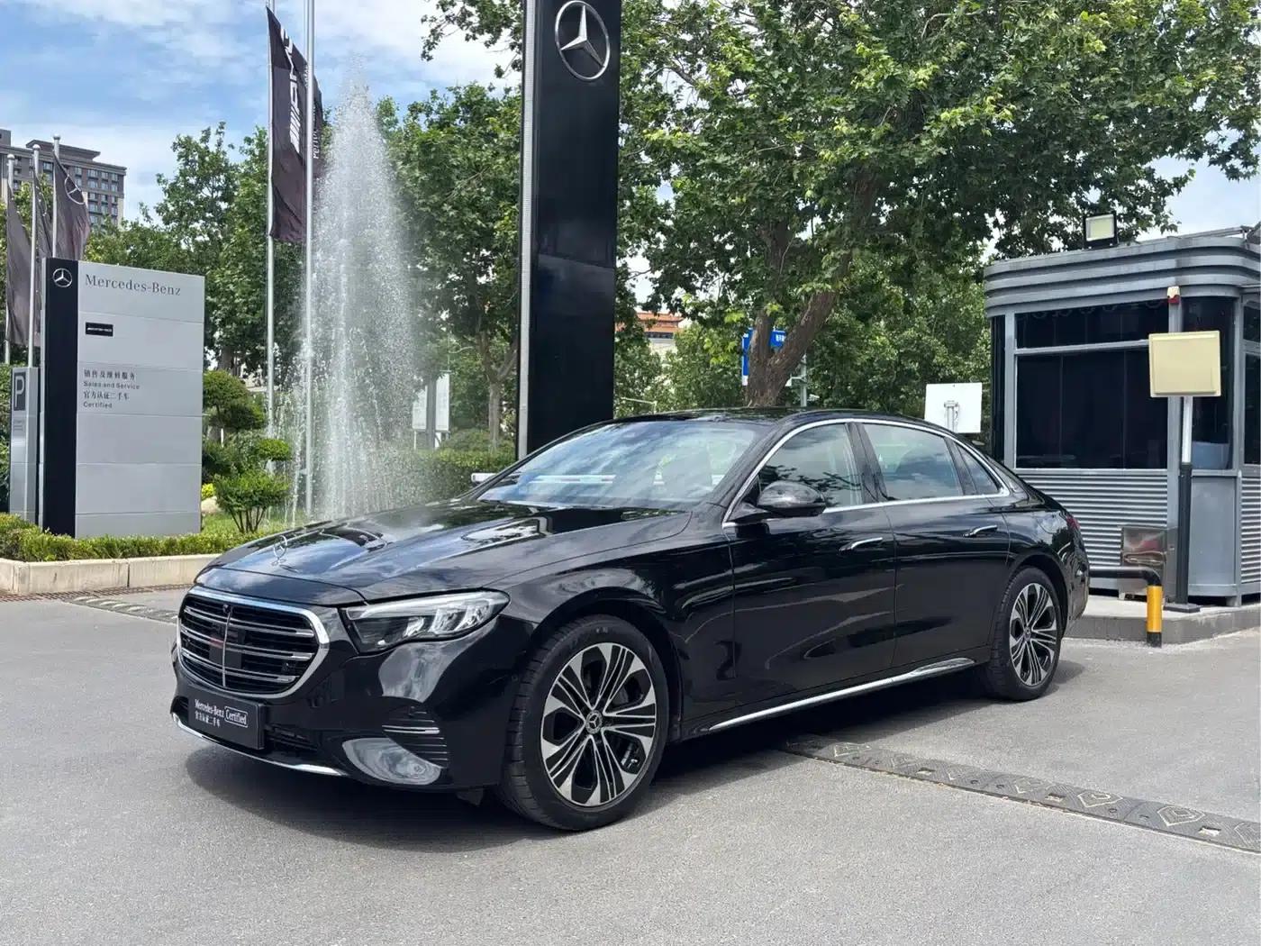 Mercedes-Benz E-Class PHEV 2024 E 350 e L Plug-in Hybrid Sedan — миниатюра 1