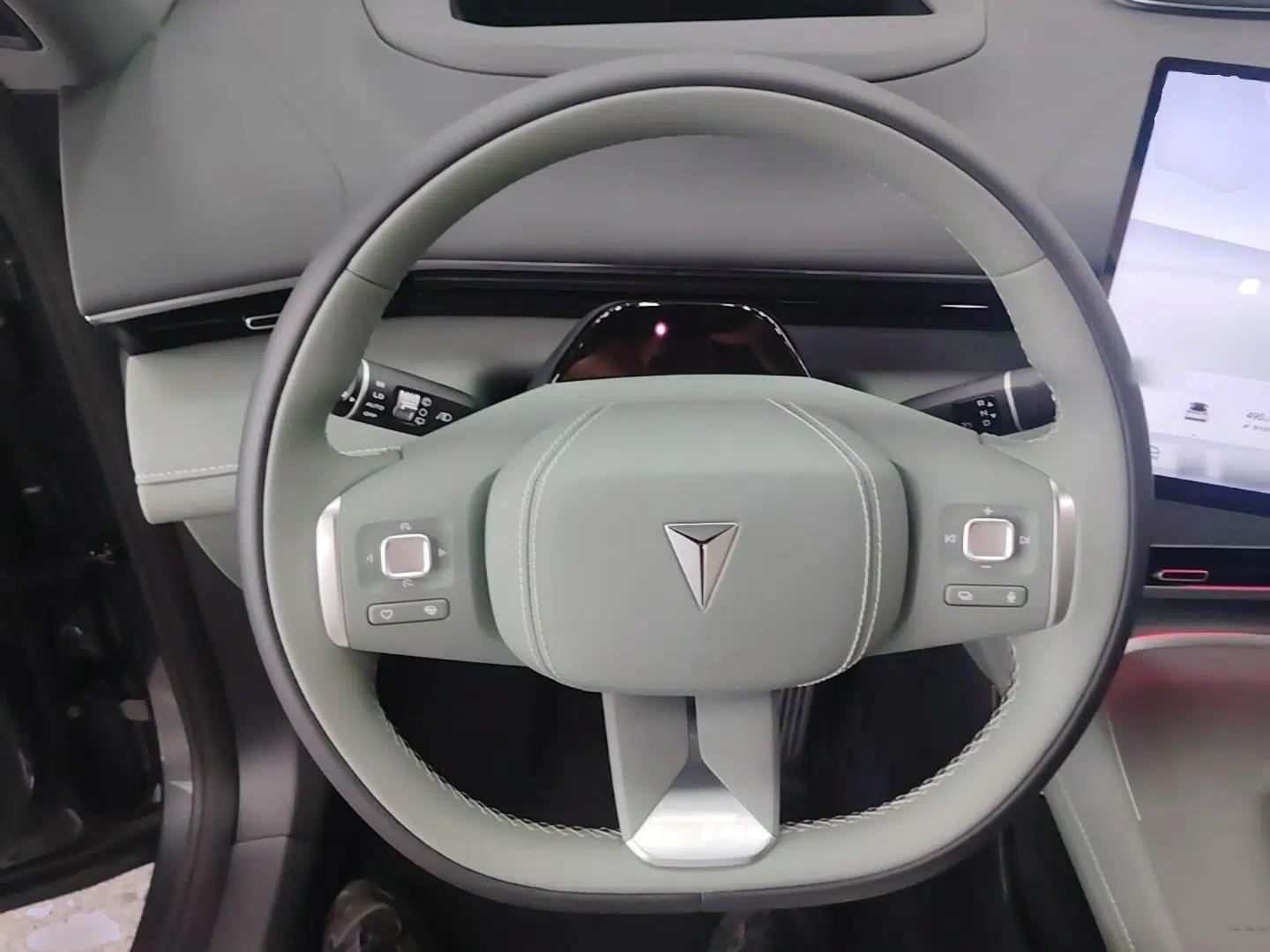 Deepal S07 2025 285Max Huawei Qiankun Intelligent Driving ADS SE Range-Extended Version — миниатюра 13