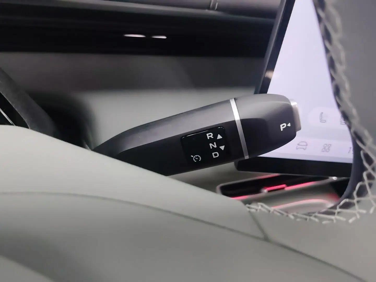 Deepal S07 2025 285Max Huawei Qiankun Intelligent Driving ADS SE Range-Extended Version — миниатюра 16