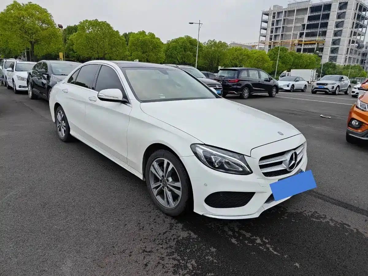 2016 Mercedes-Benz C-Class C 200 L — миниатюра 3