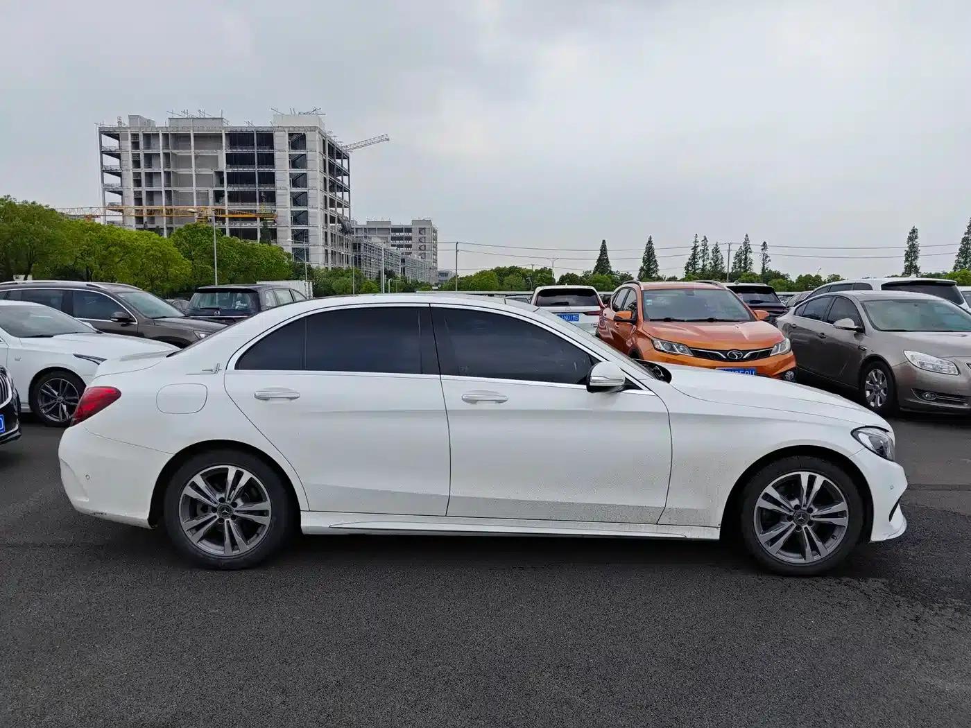 2016 Mercedes-Benz C-Class C 200 L — миниатюра 4