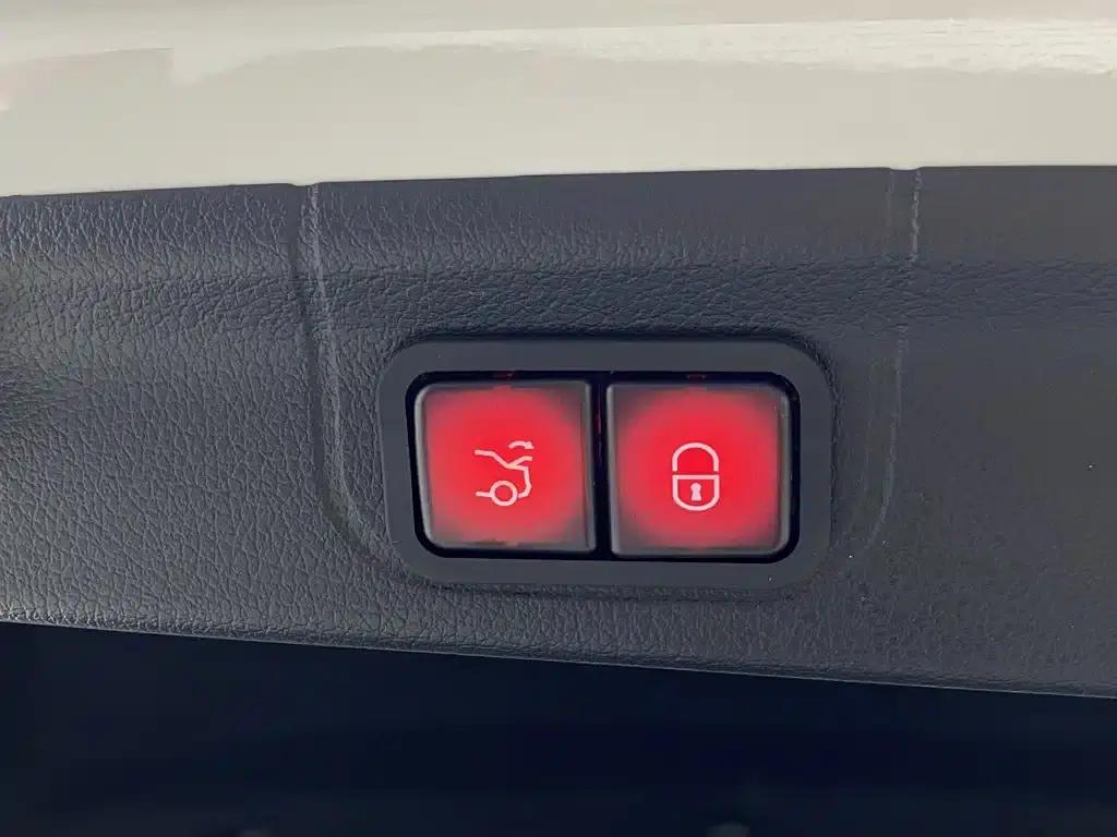 2025 Mercedes-Benz C-Class C 260 L Sport Edition — миниатюра 29