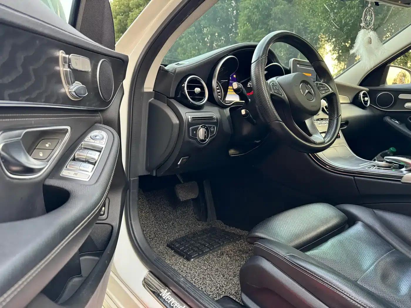 2016 Mercedes-Benz C-Class C 200 L Sport — миниатюра 4