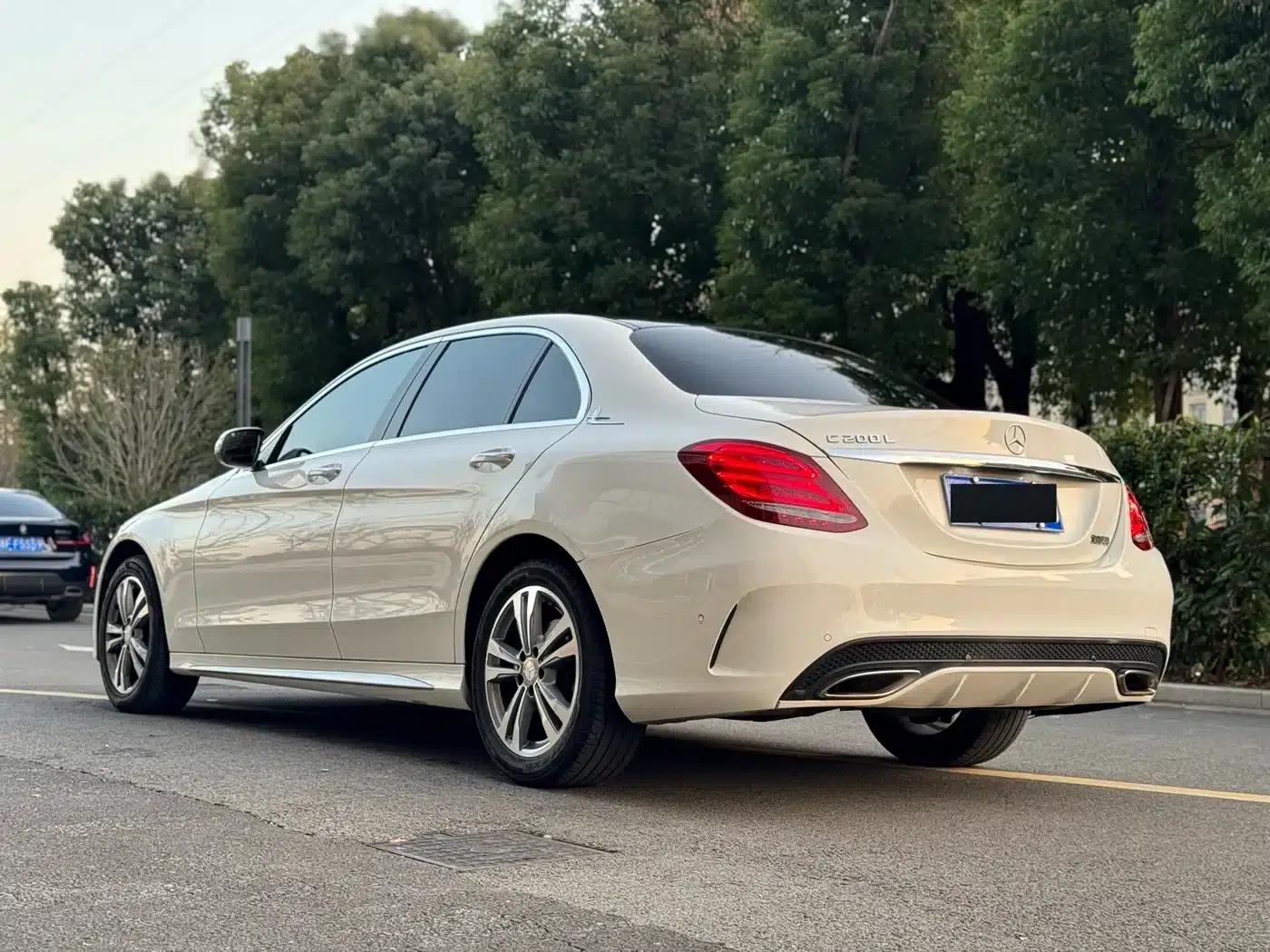 2016 Mercedes-Benz C-Class C 200 L Sport — миниатюра 10