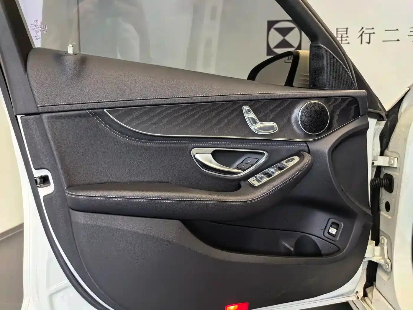 2015 Mercedes-Benz C-Class C 180 L Sport — миниатюра 11