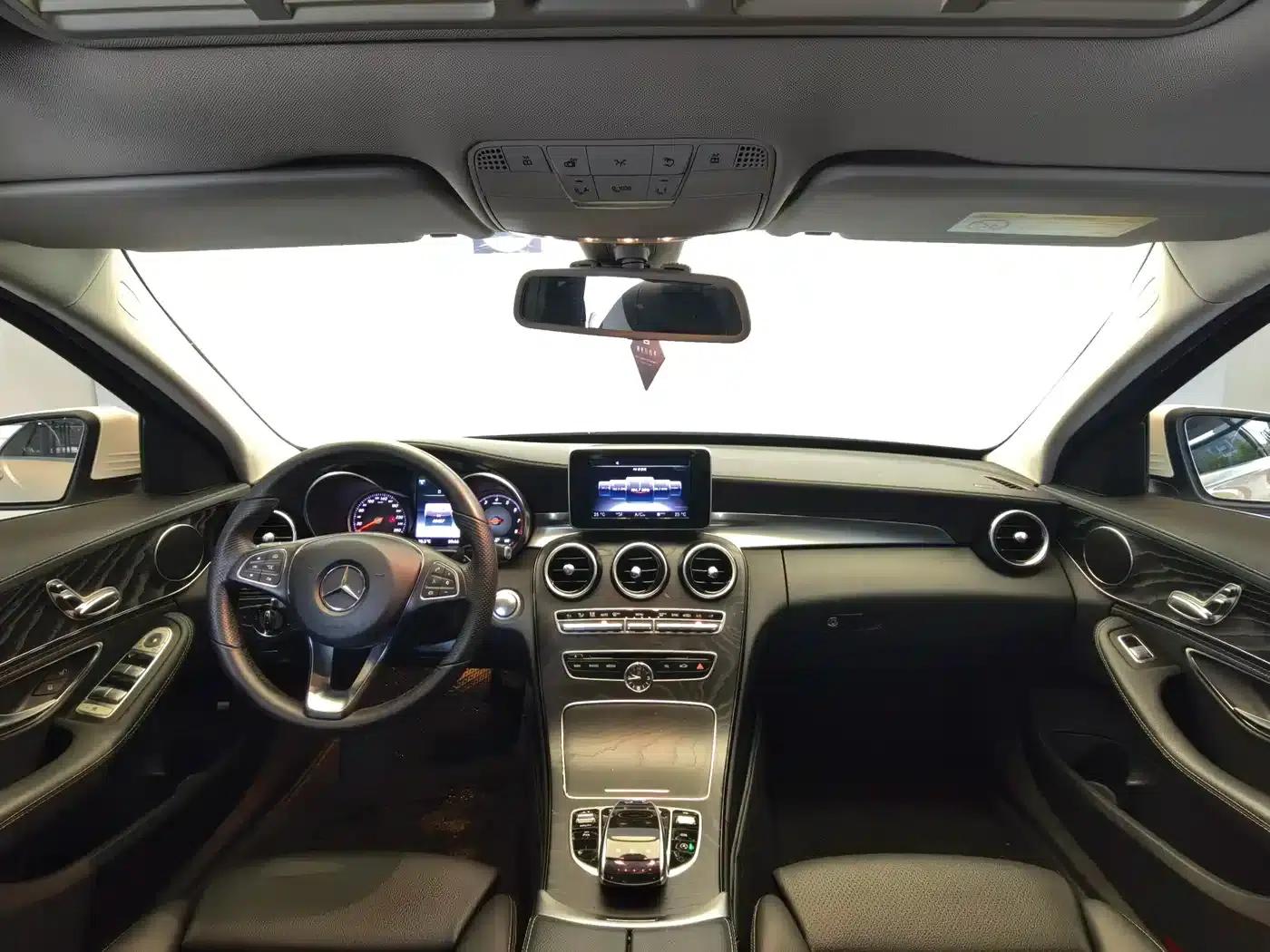 2015 Mercedes-Benz C-Class C 180 L Sport — миниатюра 14
