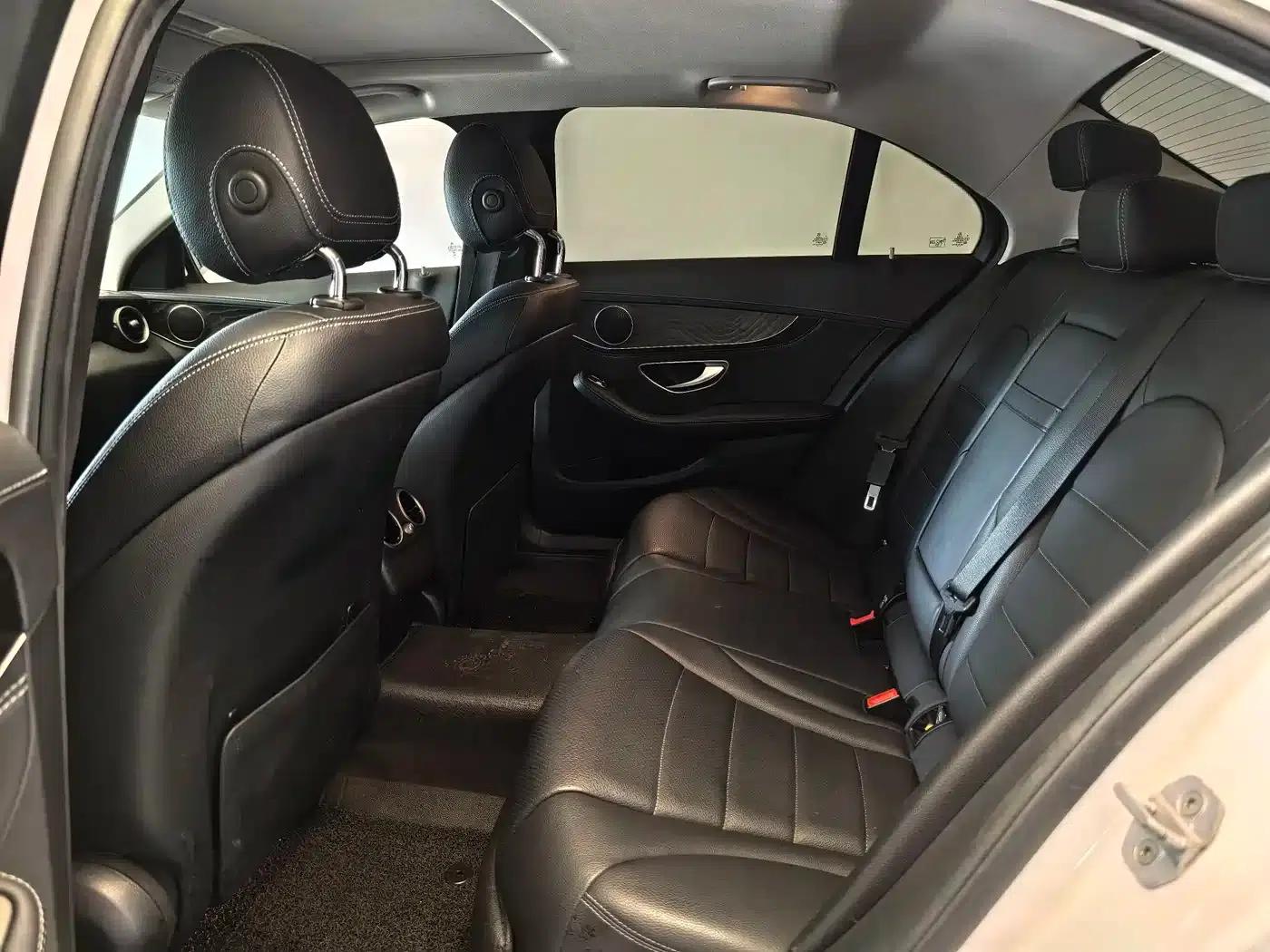 2015 Mercedes-Benz C-Class C 180 L Sport — миниатюра 16