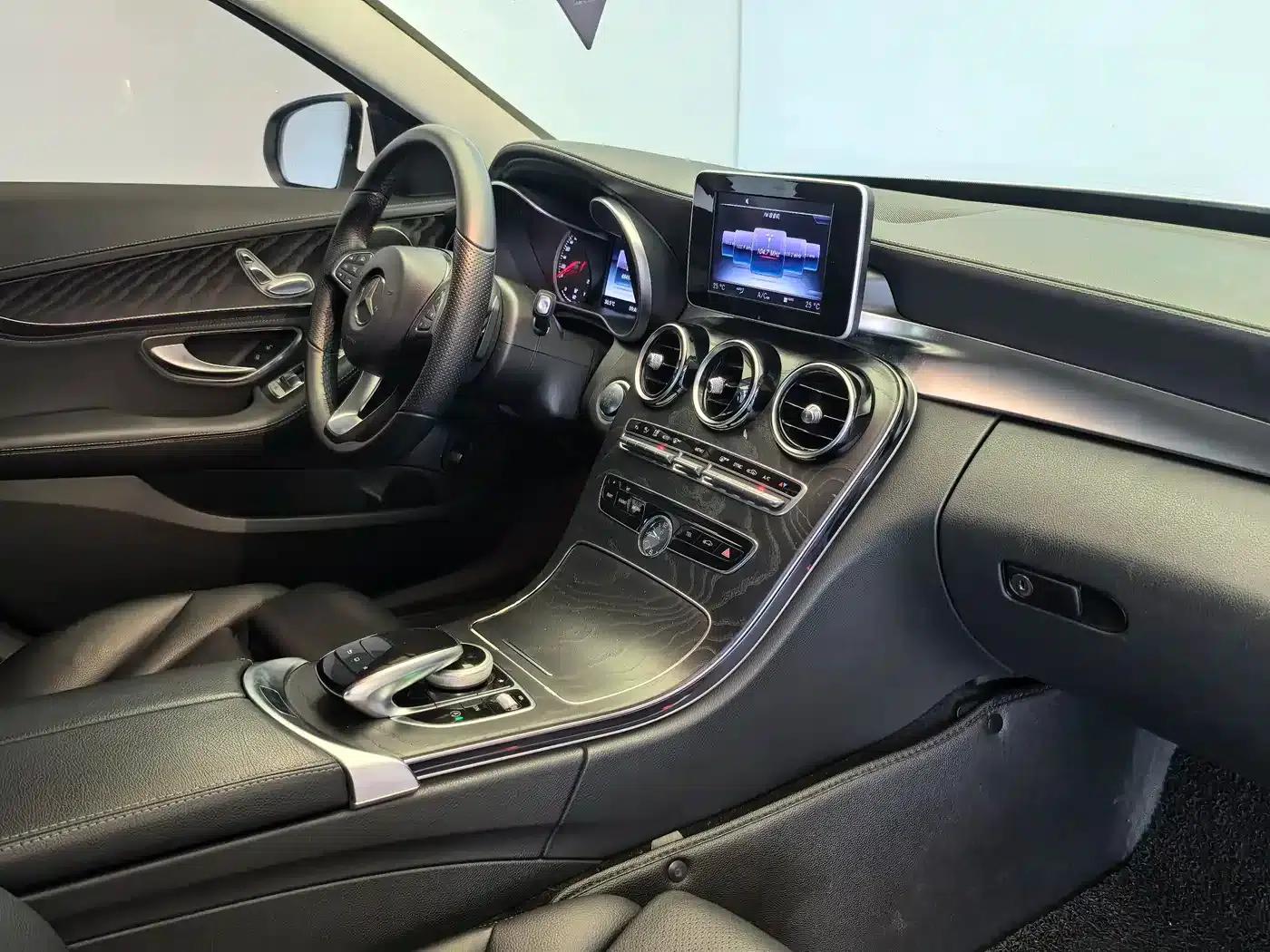 2015 Mercedes-Benz C-Class C 180 L Sport — миниатюра 17