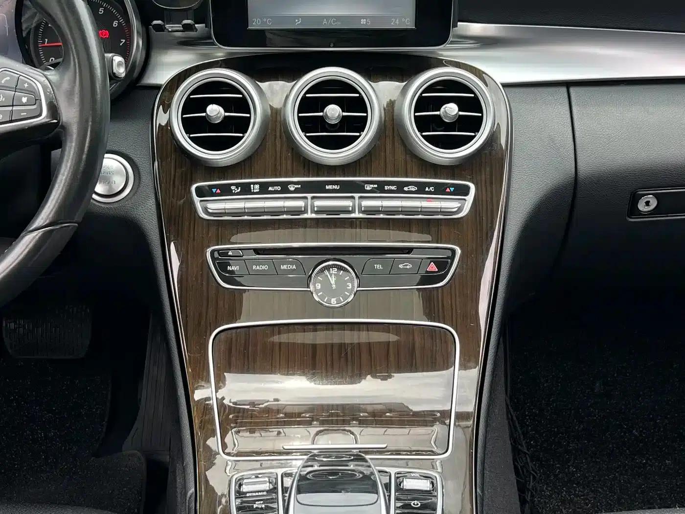 Mercedes-Benz C-Class 2015 Facelift C 200 L — миниатюра 16