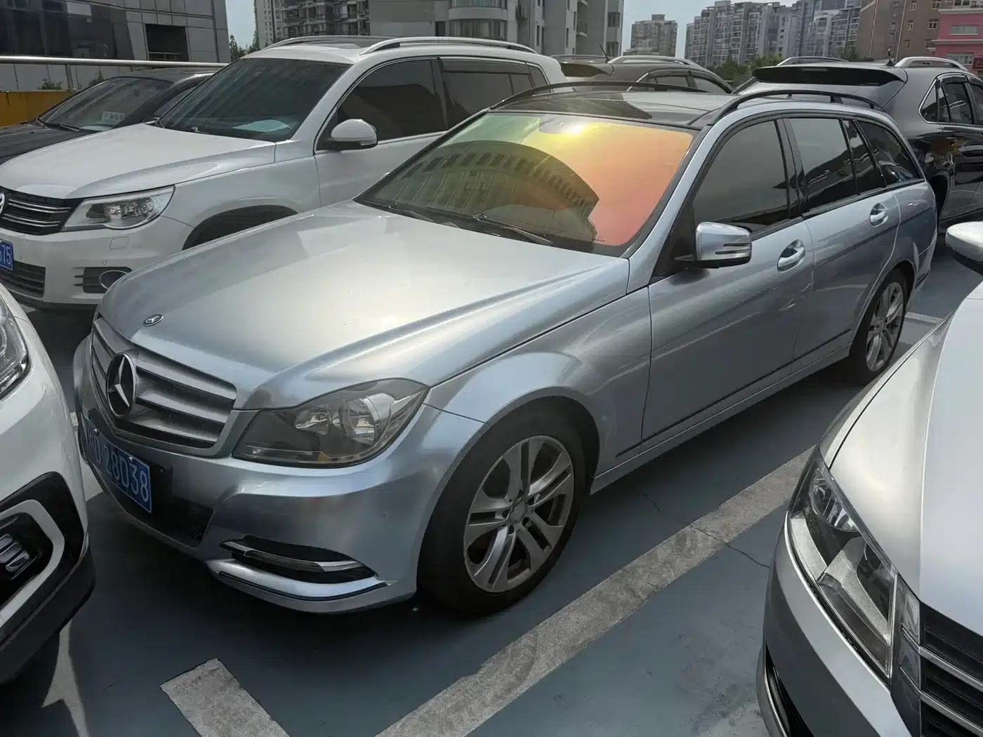Imported Mercedes-Benz C-Class 2011 C 200 Fashion Touring Edition — миниатюра 1