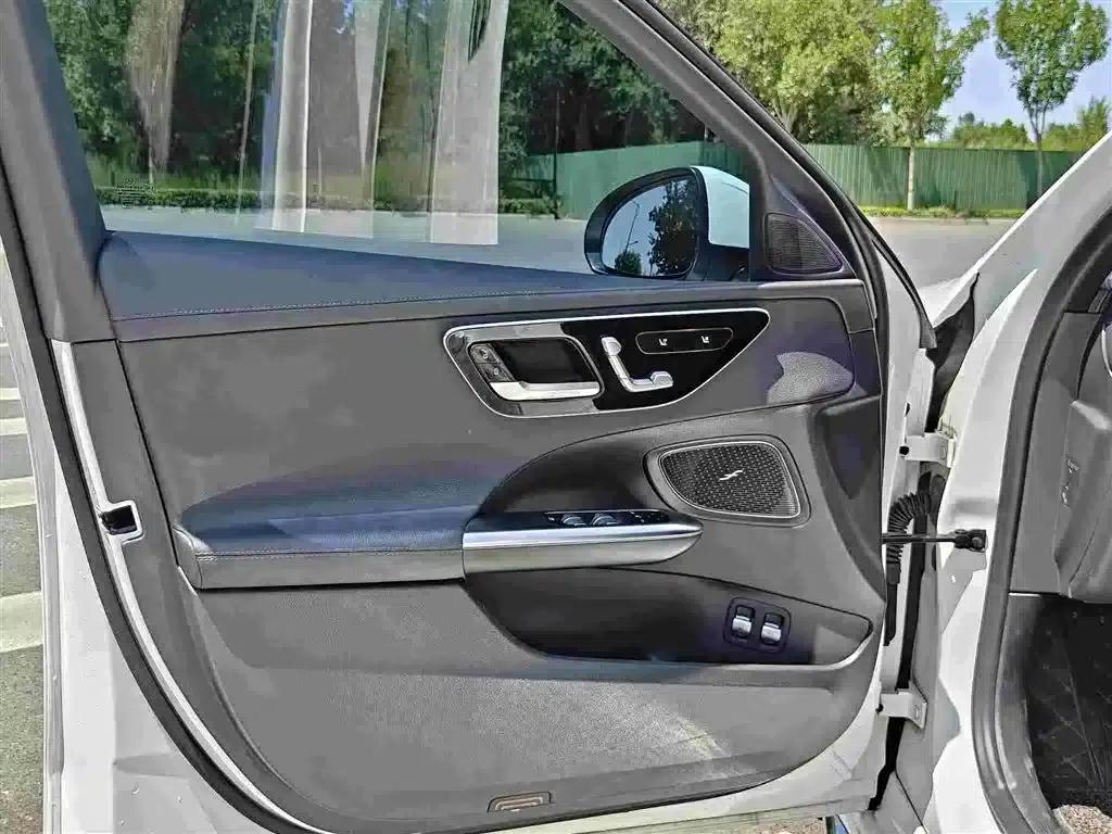 Mercedes-Benz C-Class PHEV 2023 Facelift C 350 eL — миниатюра 3