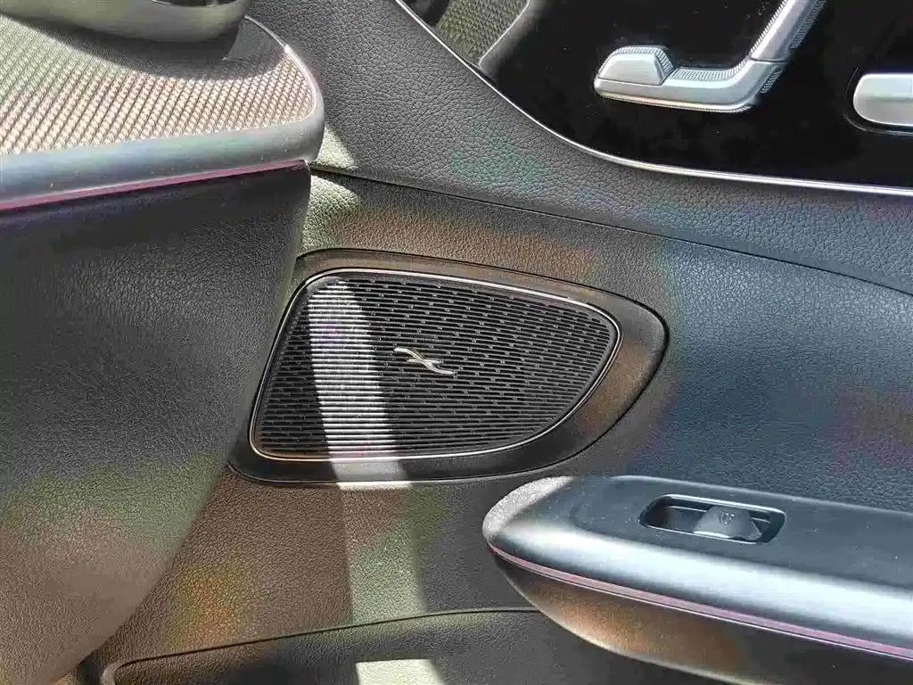 Mercedes-Benz C-Class PHEV 2023 Facelift C 350 eL — миниатюра 9