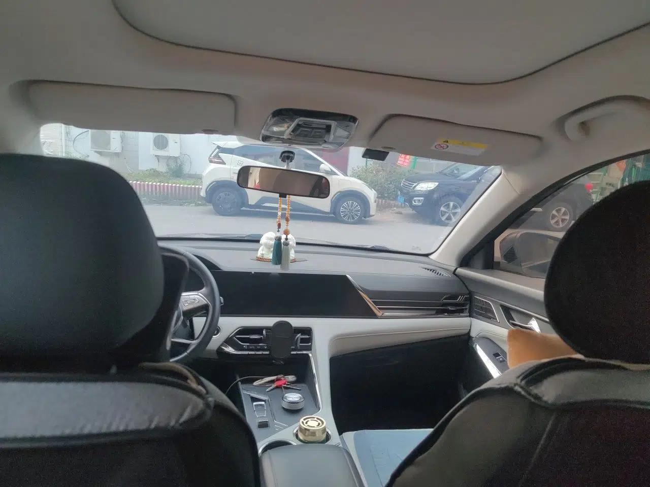 SOL X8 2021 300T DCT Leading Smart Connectivity Version 7 Seats — миниатюра 18