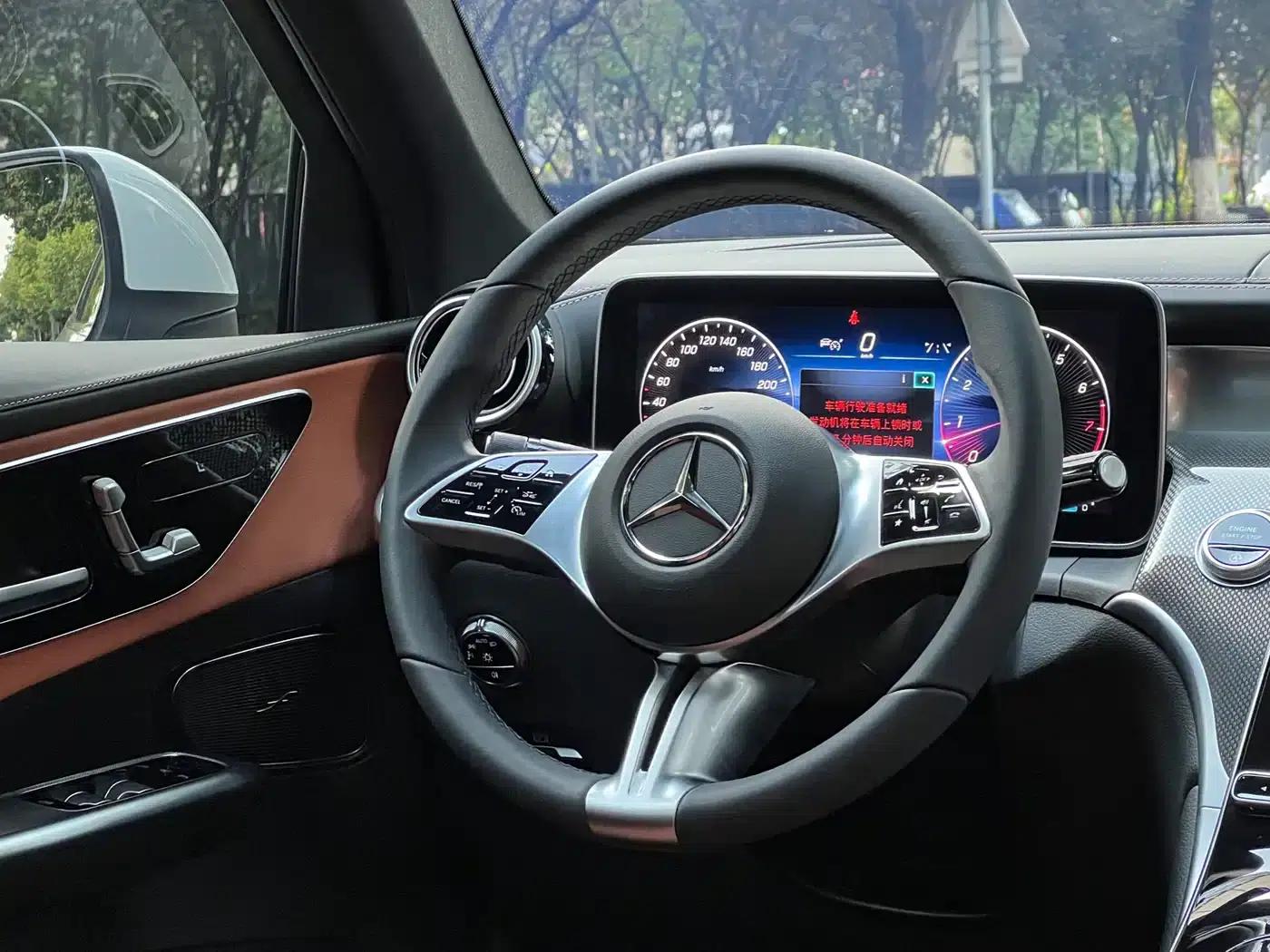 2023 Mercedes-Benz GLC 260 L 4MATIC Dynamic 5-seater — миниатюра 16