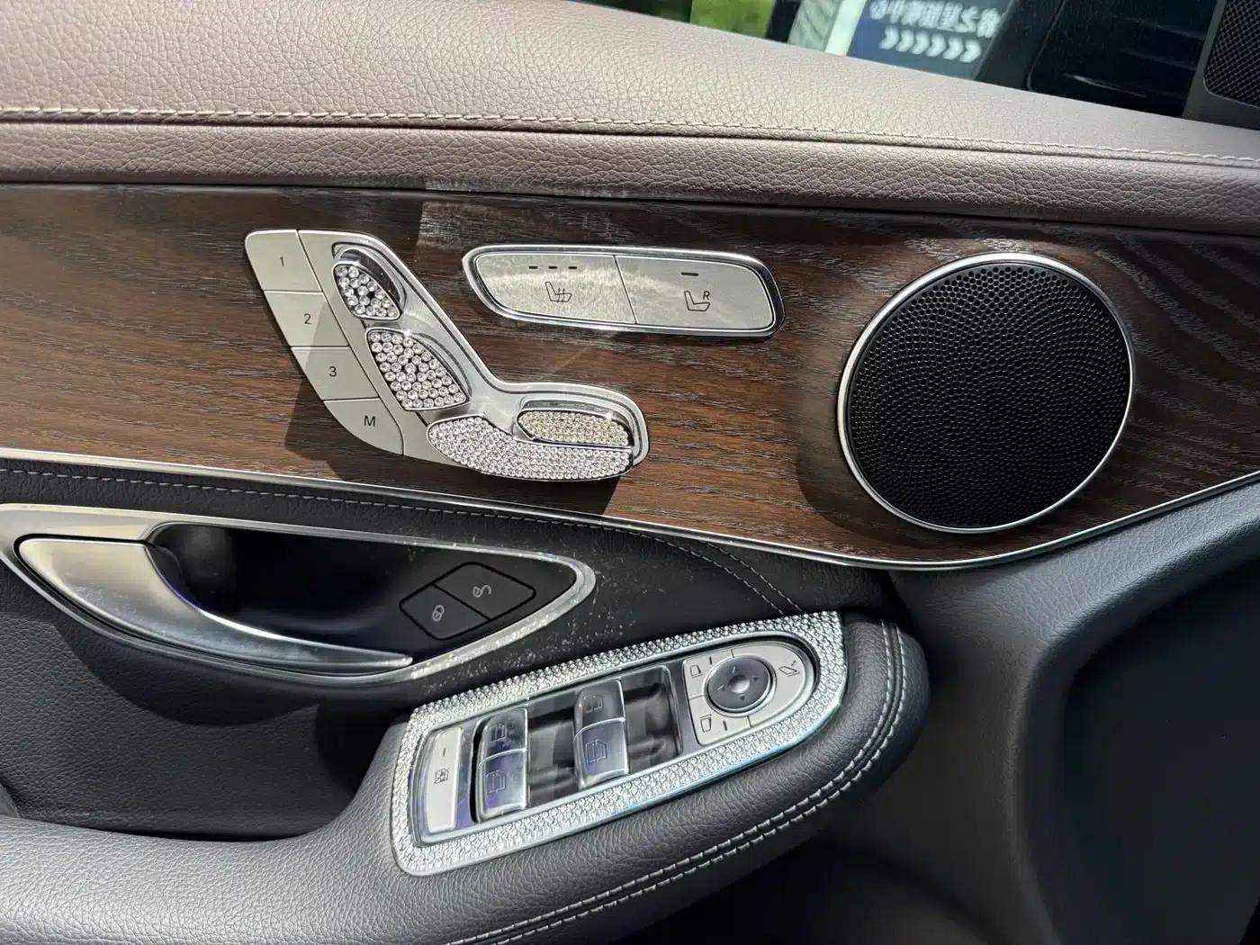 2020 Mercedes-Benz GLC 300 L 4MATIC Dynamic — миниатюра 18