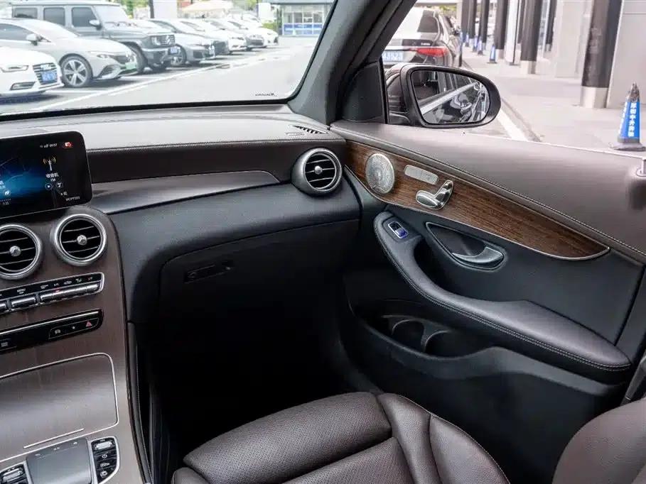 2021 Mercedes-Benz GLC 300 L 4MATIC Dynamic — миниатюра 18