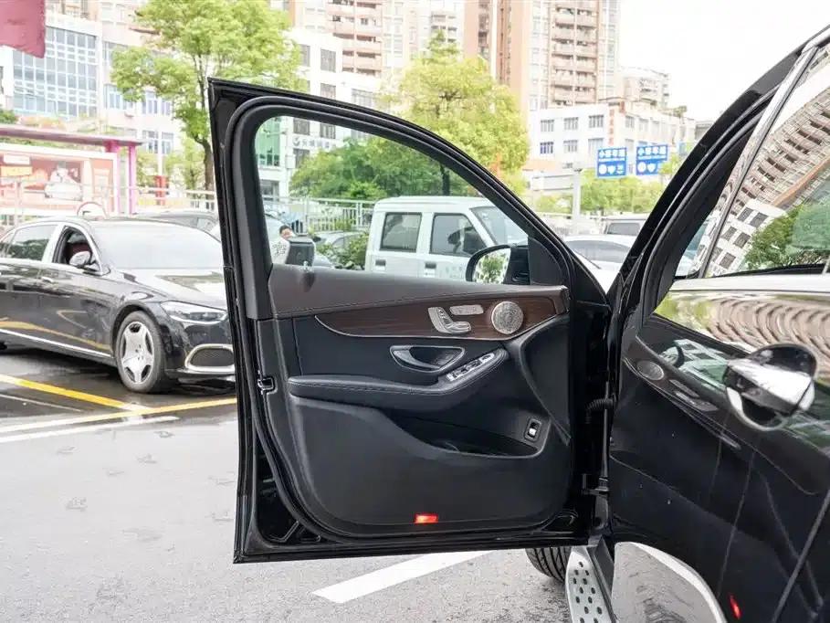 2021 Mercedes-Benz GLC 300 L 4MATIC Dynamic — миниатюра 10