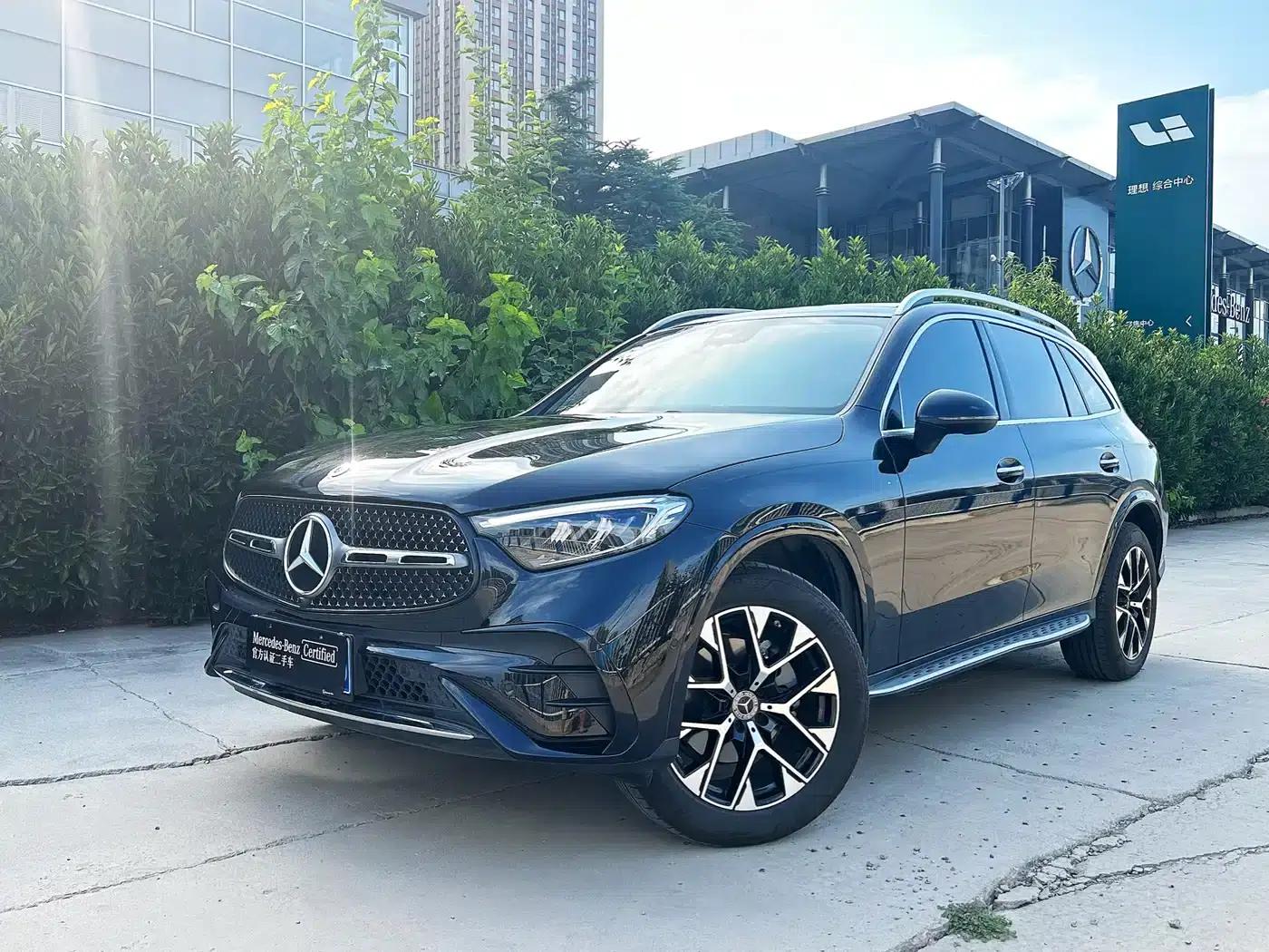 2023 Mercedes-Benz GLC 260 L 4MATIC Luxury 5-seater — миниатюра 1