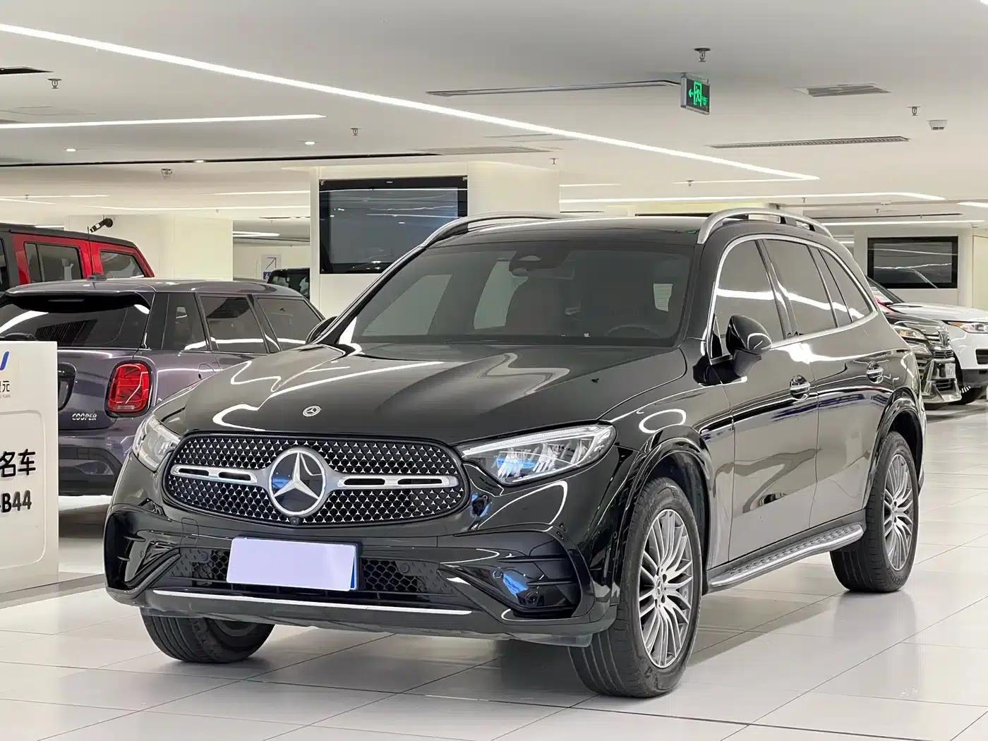 2024 Mercedes-Benz GLC 300 L 4MATIC Dynamic 5-seater — миниатюра 1