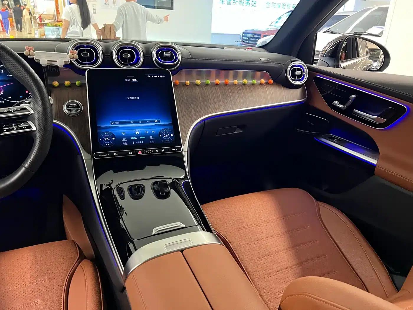 2024 Mercedes-Benz GLC 300 L 4MATIC Dynamic 5-seater — миниатюра 23