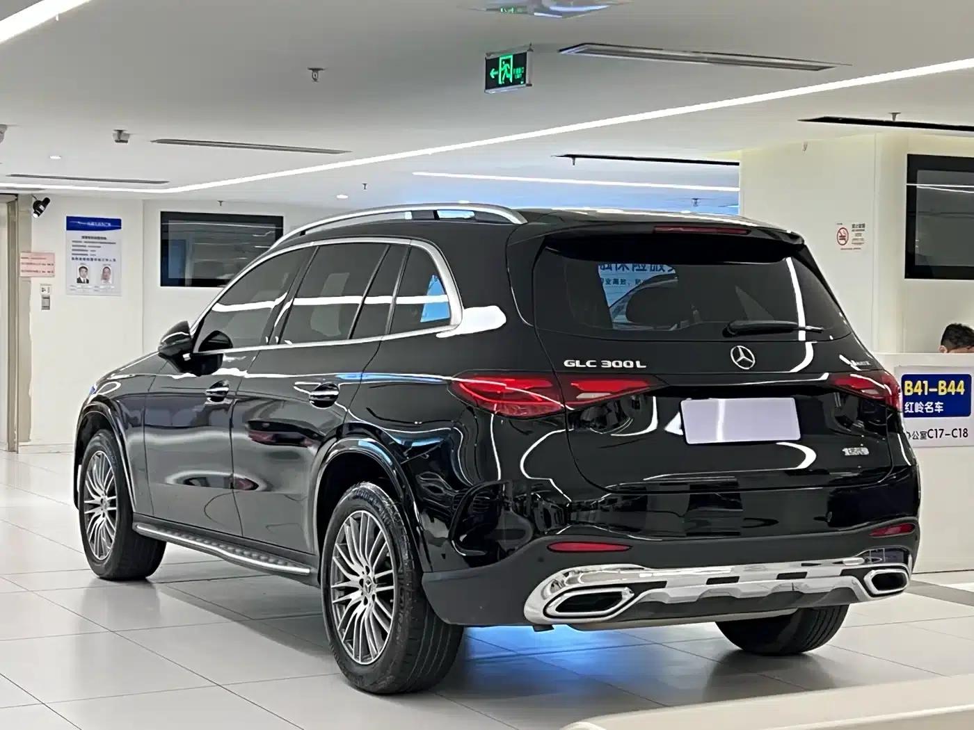 2024 Mercedes-Benz GLC 300 L 4MATIC Dynamic 5-seater — миниатюра 6
