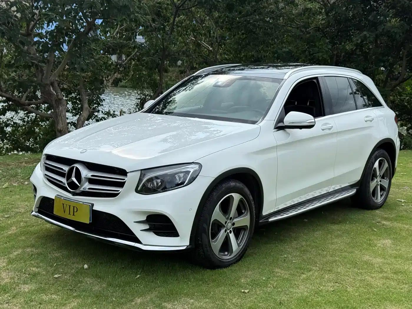 2017 Mercedes-Benz GLC 300 4MATIC Dynamic — миниатюра 1