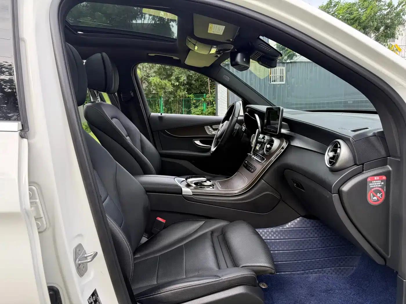 2017 Mercedes-Benz GLC 300 4MATIC Dynamic — миниатюра 12