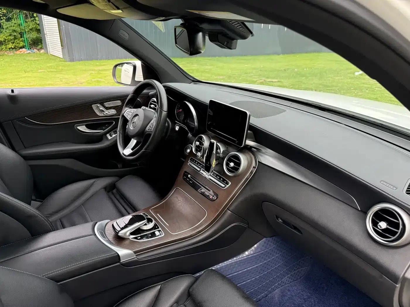 2017 Mercedes-Benz GLC 300 4MATIC Dynamic — миниатюра 13
