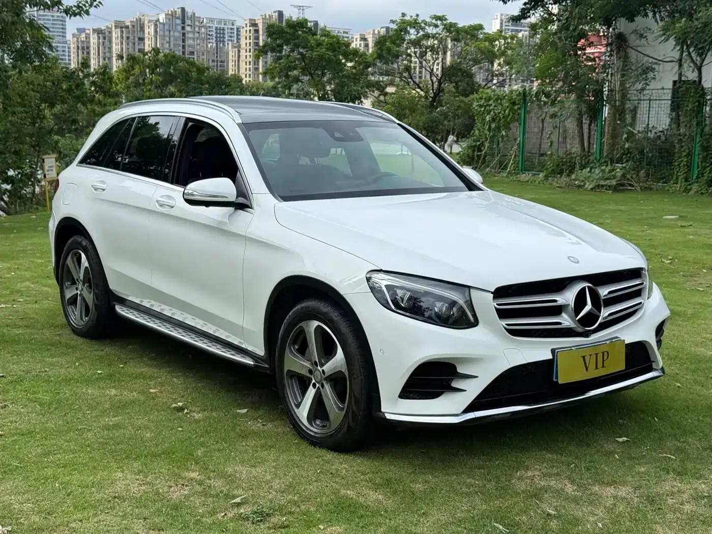 2017 Mercedes-Benz GLC 300 4MATIC Dynamic — миниатюра 3
