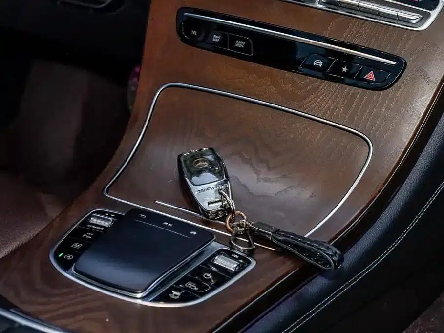 2020 Mercedes-Benz GLC Facelift: GLC 300 L 4MATIC Dynamic — миниатюра 30