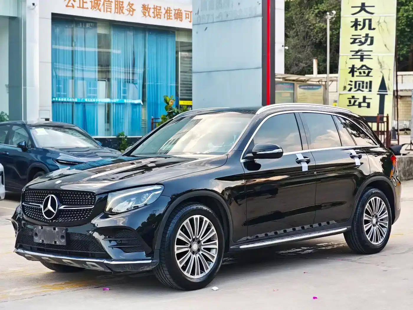 2017 Mercedes-Benz GLC 260 4MATIC Dynamic — миниатюра 1