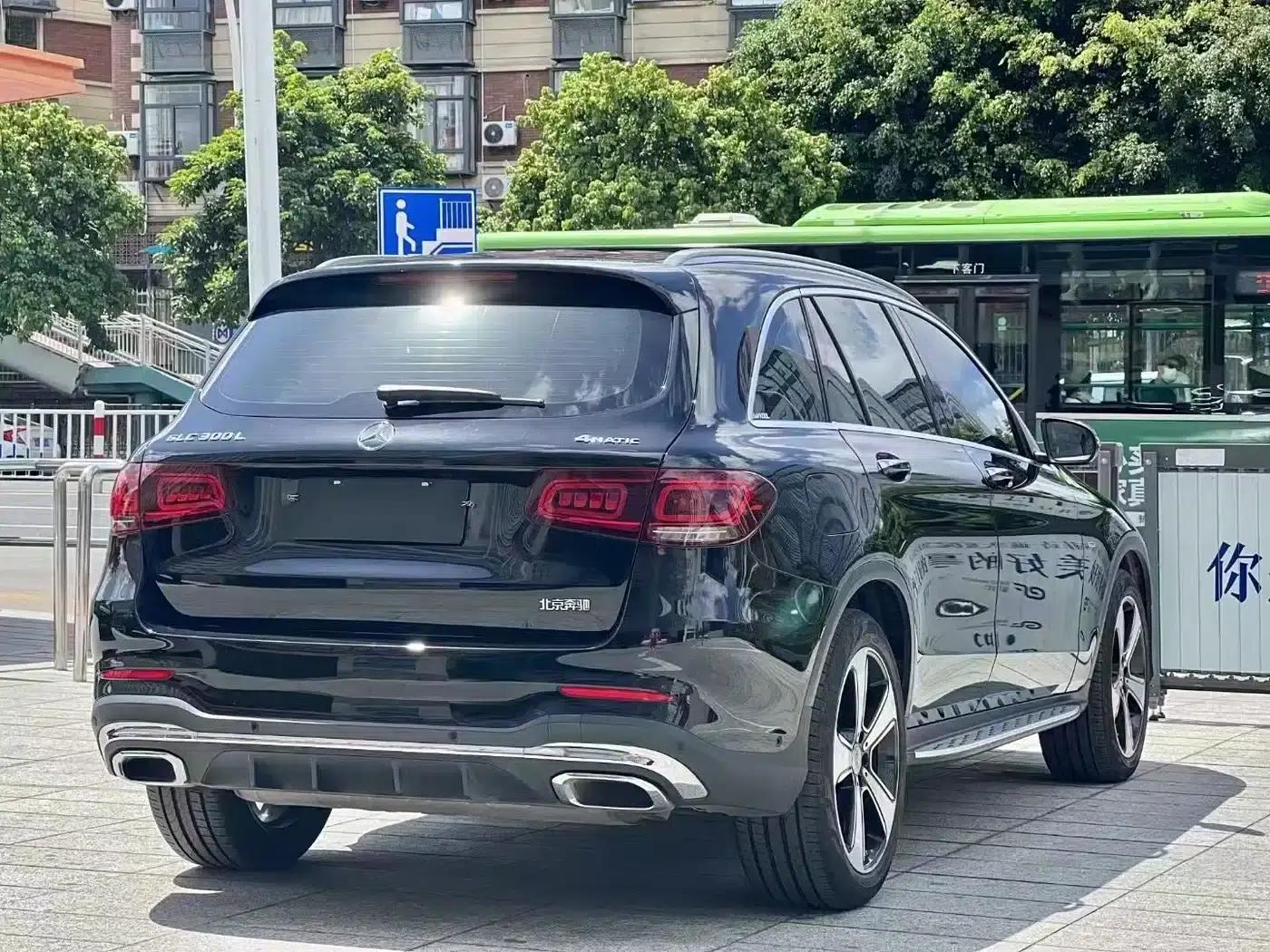 2022 Mercedes-Benz GLC 300 L 4MATIC Dynamic Edition — миниатюра 7