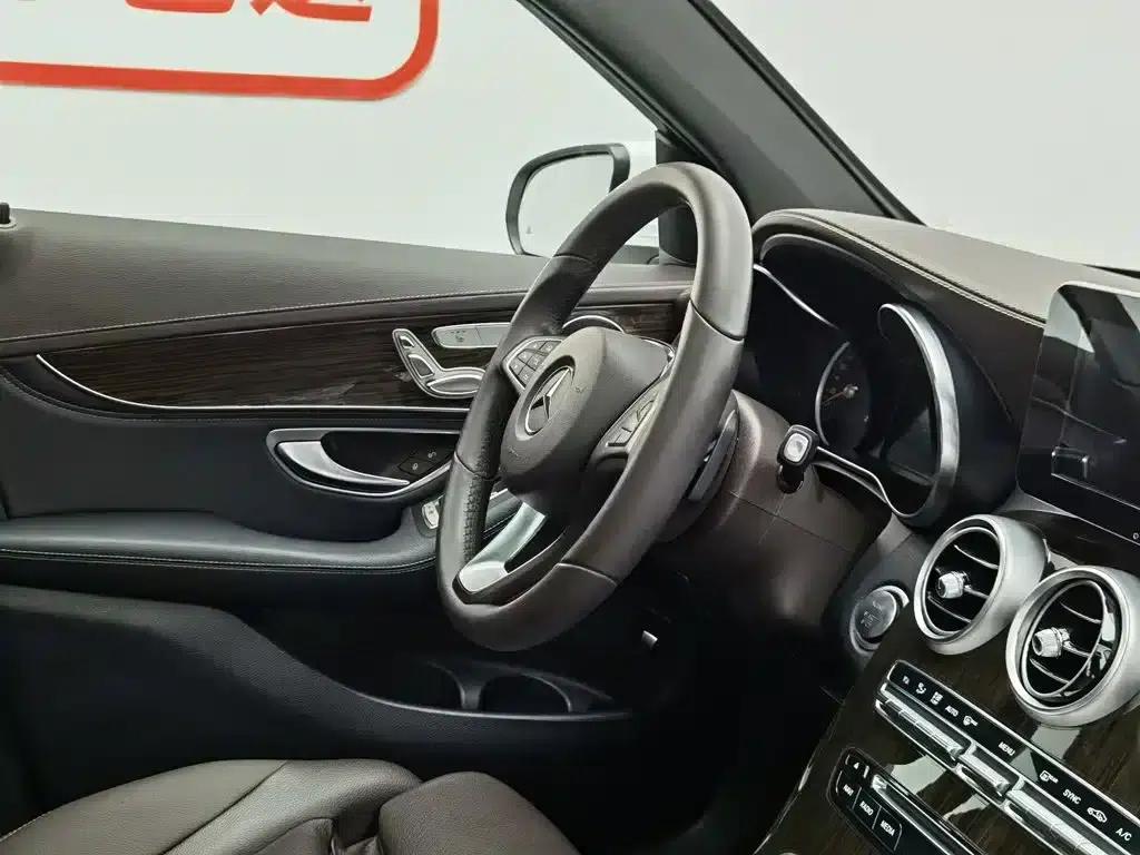 Mercedes-Benz GLC 2019 GLC 260 4MATIC Luxury — миниатюра 22