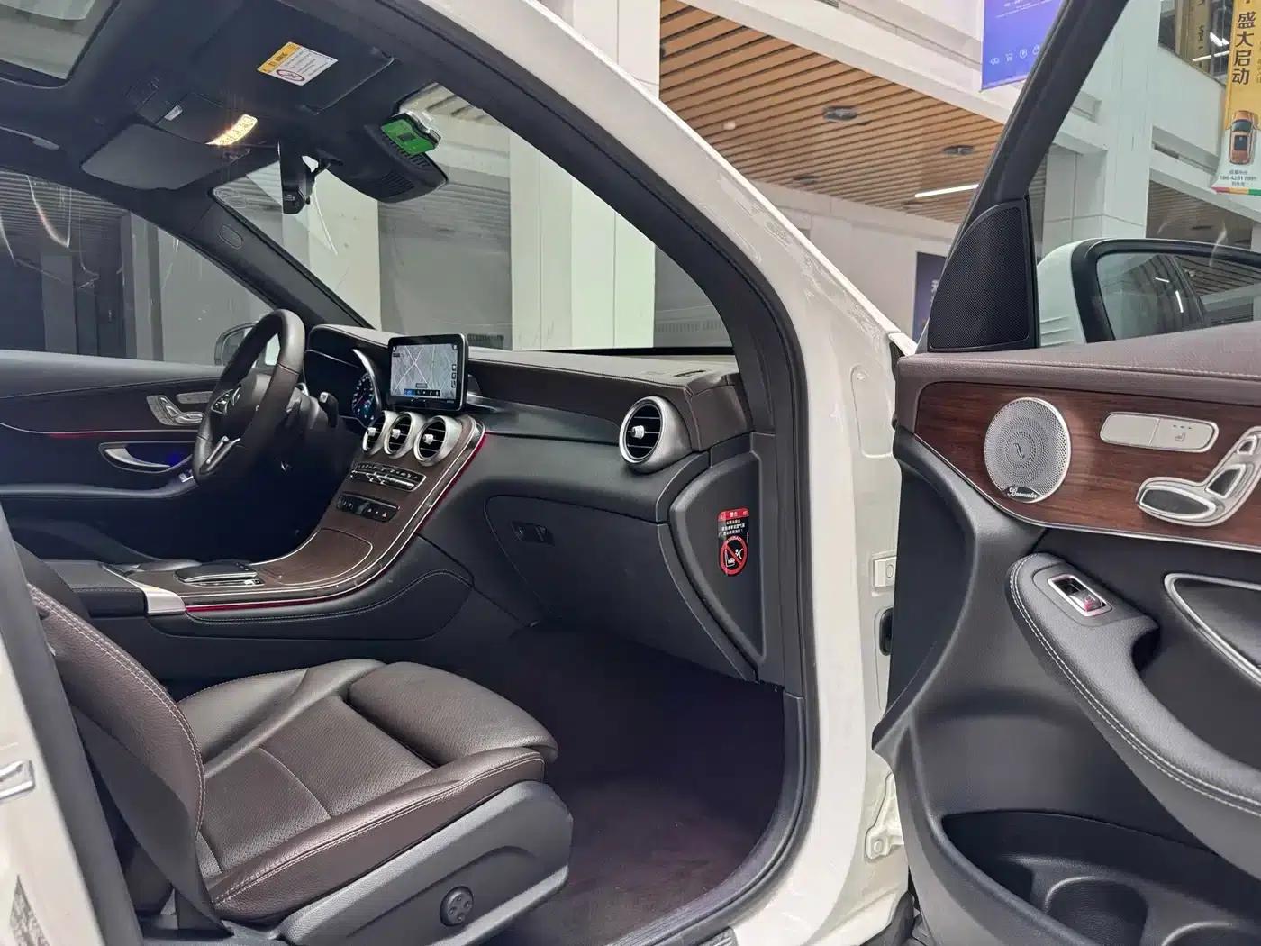 2021 Mercedes-Benz GLC 300 L 4MATIC Dynamic — миниатюра 17